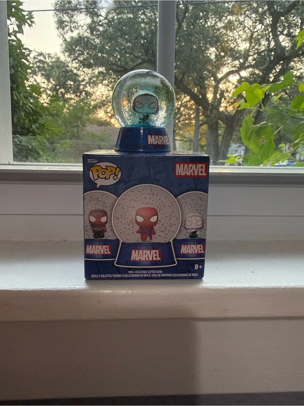 Funko Pop! Marvel Glitter Globe Ghost-Spider